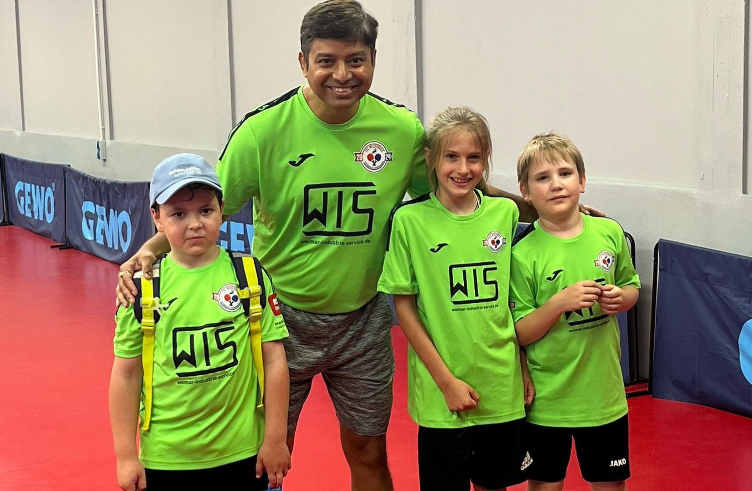 Saurav Ganguly mit Nachwuchsspielern